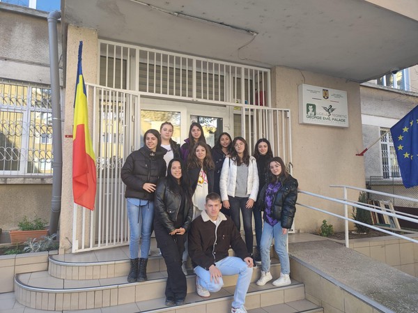 👉 Elevii Liceului Teoretic Băneasa au participat astăzi în echipaj mixt