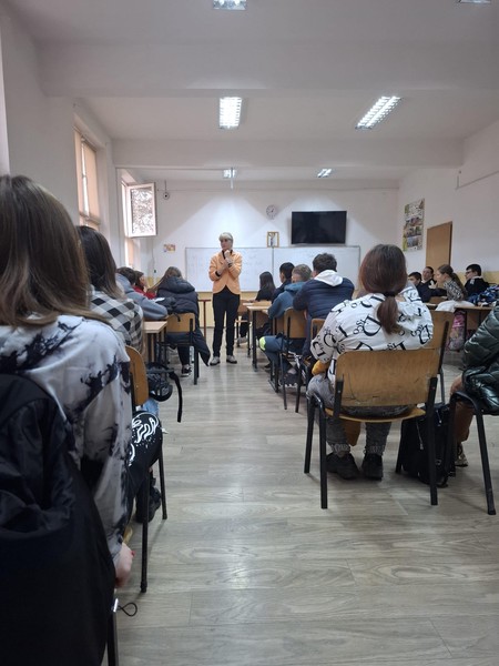 Specialiştii Centrului de Prevenire, Evaluare și Consiliere Antidrog Constanța au desfășurat activități de informare, educare și conștientizare