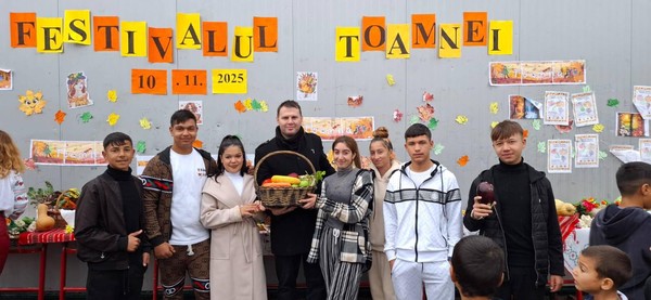 🍂 Festivalul Toamnei la Școala Gimnazială Făurei 🍎