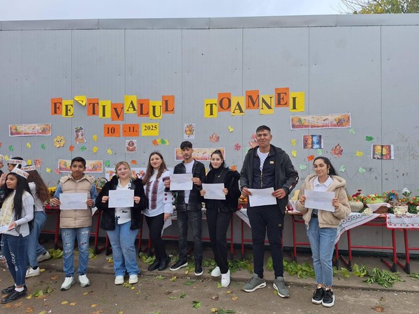 🍂 Festivalul Toamnei la Școala Gimnazială Făurei 🍎