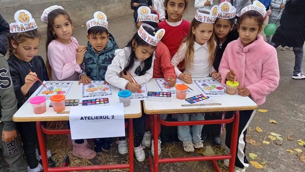 🍂 Festivalul Toamnei la Școala Gimnazială Făurei 🍎