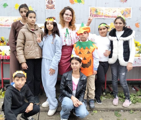 🍂 Festivalul Toamnei la Școala Gimnazială Făurei 🍎