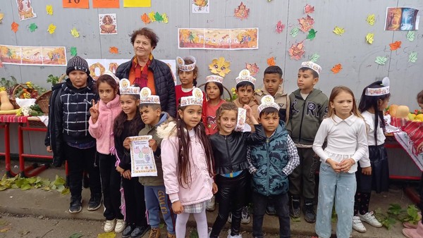 🍂 Festivalul Toamnei la Școala Gimnazială Făurei 🍎