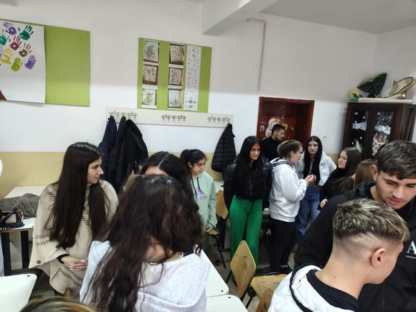 Dezvoltarea Proiectelor și Implementarea Schimbării