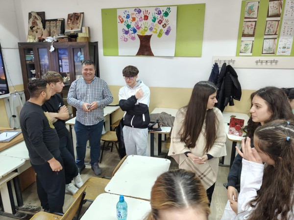 Dezvoltarea Proiectelor și Implementarea Schimbării