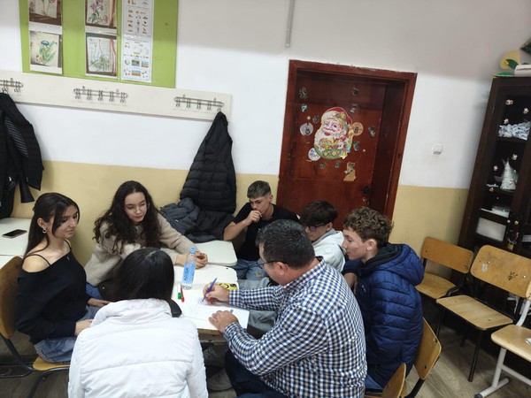 Dezvoltarea Proiectelor și Implementarea Schimbării