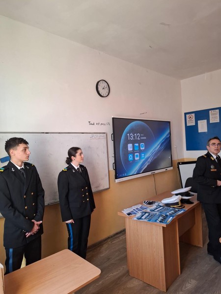 Orizonturi noi pentru elevii noștri: Cariera Militară