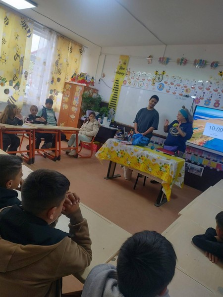 Caravana „Haihui VerZui”, un proiect inovator organizat de EFdeN, alături de partenerii Romcim, Mercedes-Benz și Blue River.