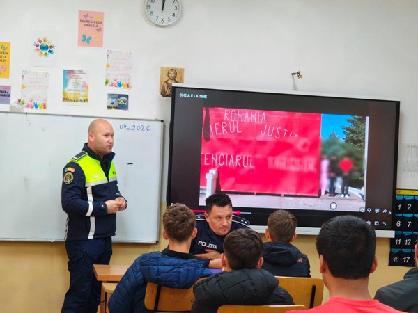 La Liceul Tehnologic Băneasa, prevenția comportamentelor de risc reprezintă o prioritate. În acest sens, reprezentanții M.A.I.